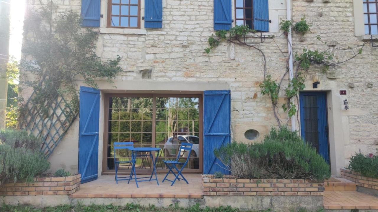 Varzy La Maison Bleue מראה חיצוני תמונה